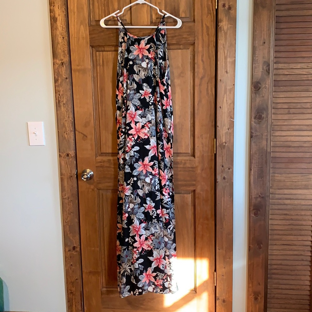 2/$25 Floral maxi dress by Peach Love.